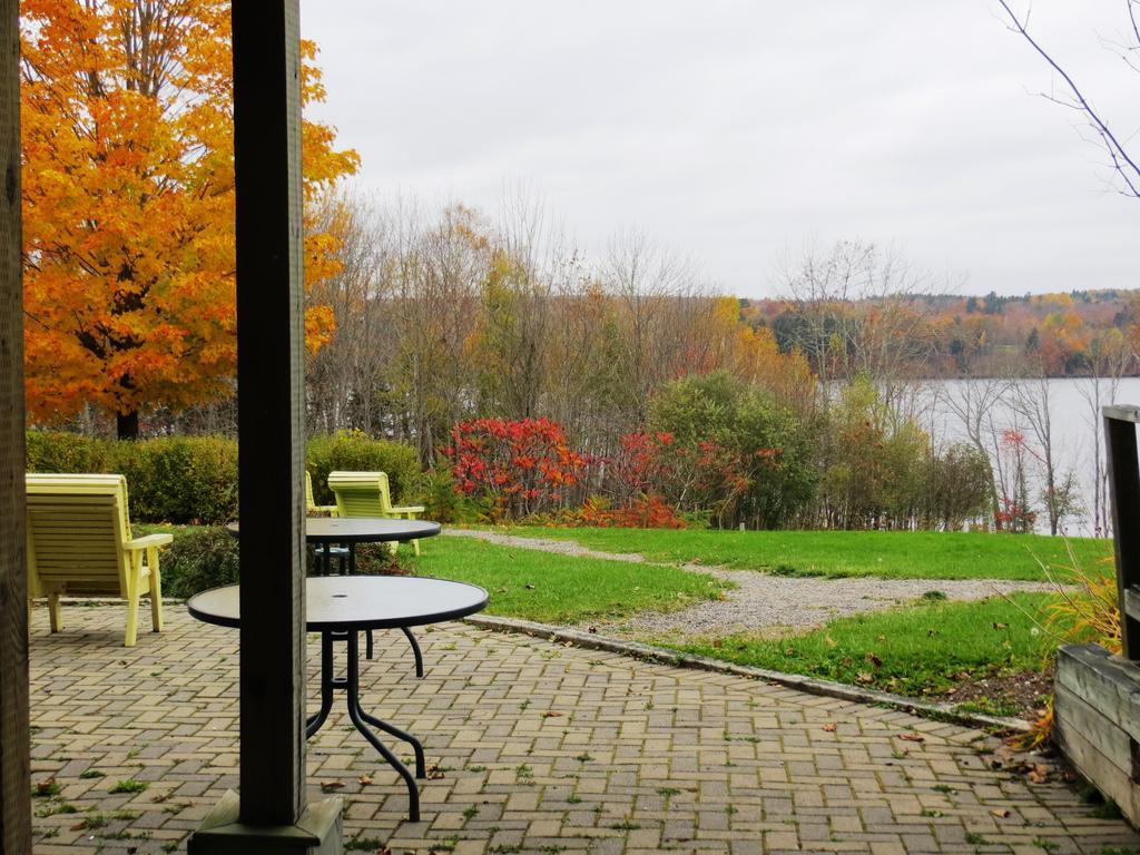 Riverside Resort And Conference Centre French Village Luaran gambar