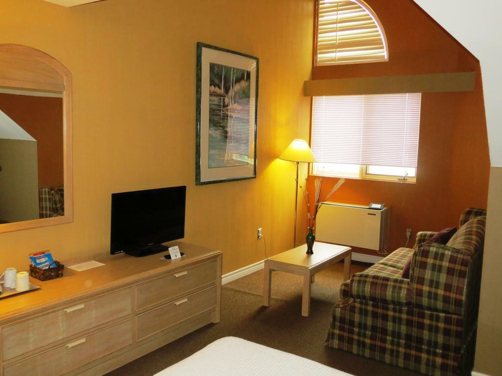 Riverside Resort And Conference Centre French Village Luaran gambar